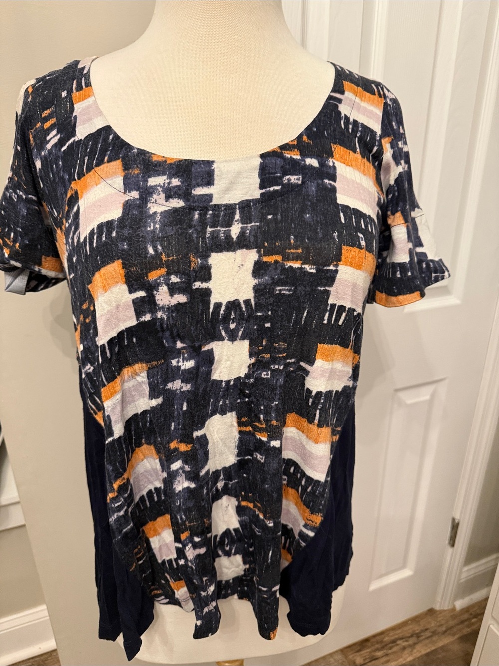 Women’s Scoop Neck Abstract Stripe Top in Navy, White & Orange